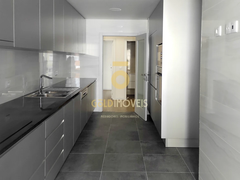 Apartamento T3 para Venda em Cedofeita, Santo Ildefonso, Sé, Miragaia, São Nicolau e Vitória Foto 8
