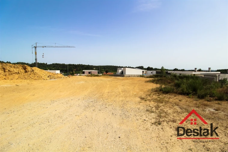 Terreno para Venda em Mundão Foto 8