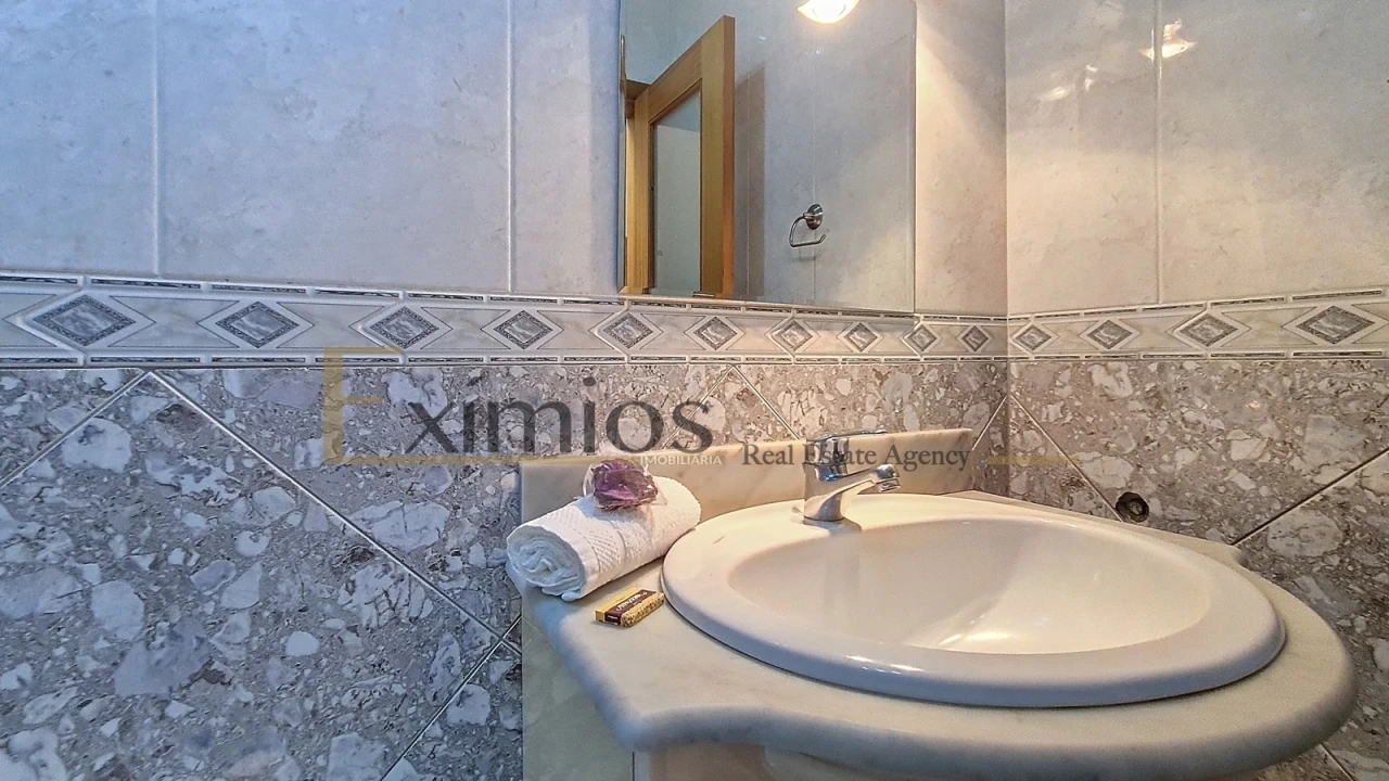 Moradia T4 para Venda em Rio Mau e Arcos Foto 7