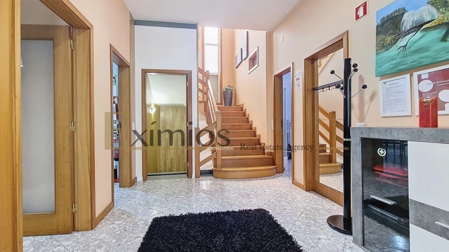 Moradia T4 para Venda em Rio Mau e Arcos Foto 6