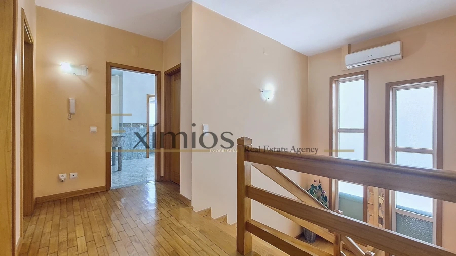 Moradia T4 para Venda em Rio Mau e Arcos Foto 17