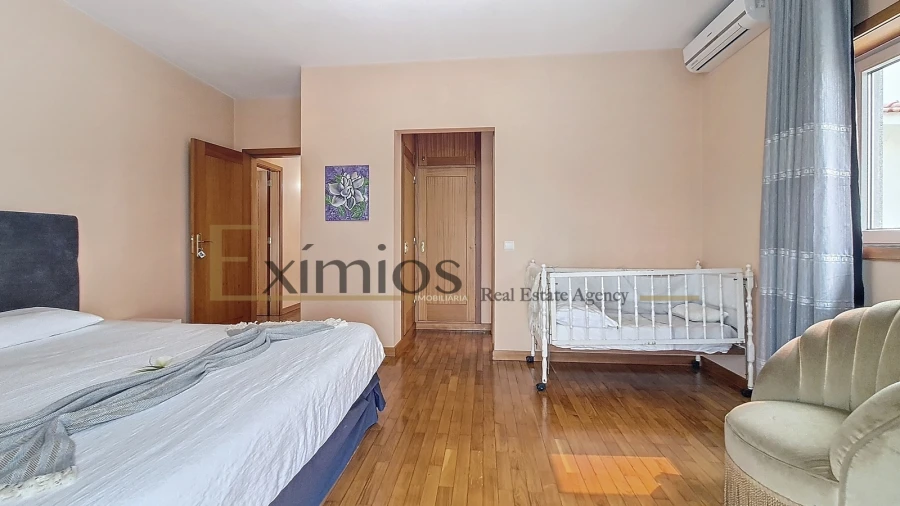 Moradia T4 para Venda em Rio Mau e Arcos Foto 14