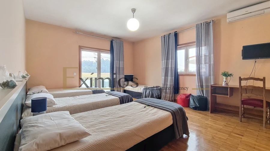 Moradia T4 para Venda em Rio Mau e Arcos Foto 11