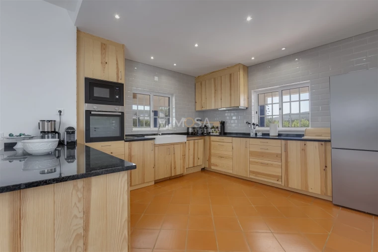 Moradia T5 para Venda em Bordeira Foto 8