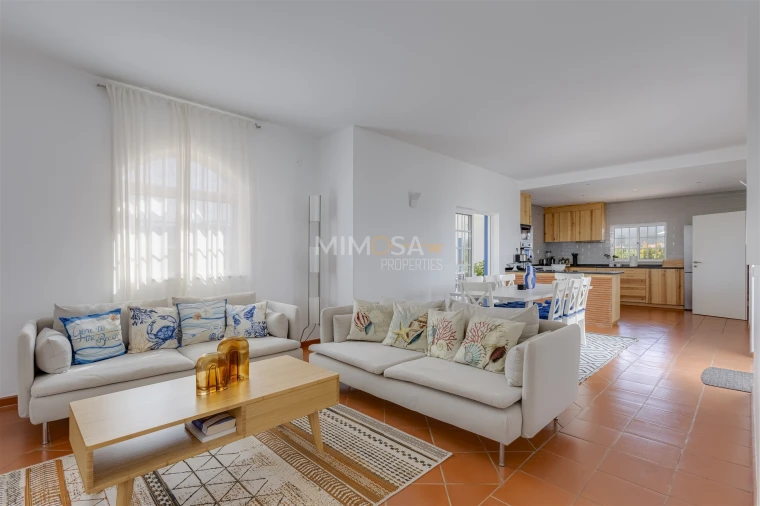 Moradia T5 para Venda em Bordeira Foto 3