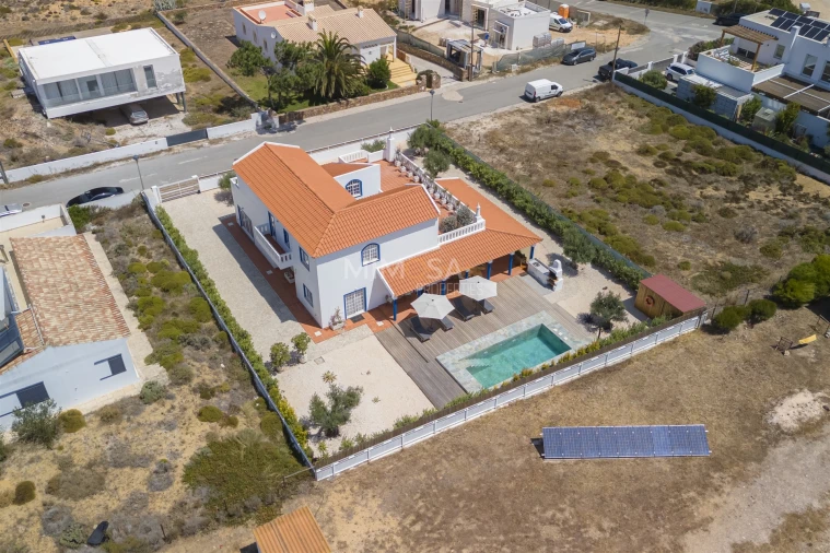 Moradia T5 para Venda em Bordeira Foto 45