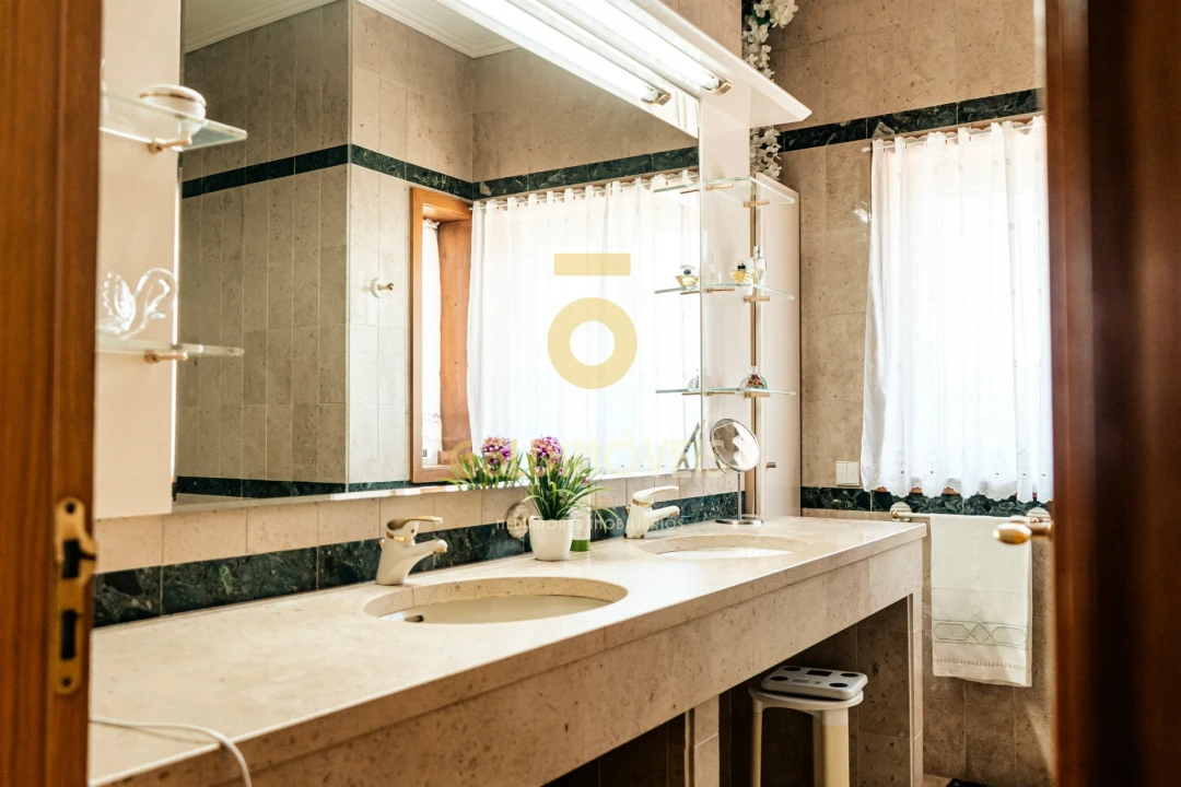 Quinta T5 para Venda em Nogueira do Cravo e Pindelo Foto 32