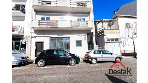 Loja para Arrendamento em Viseu