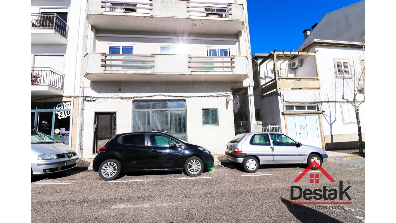 Loja para Arrendamento em Viseu Foto 1