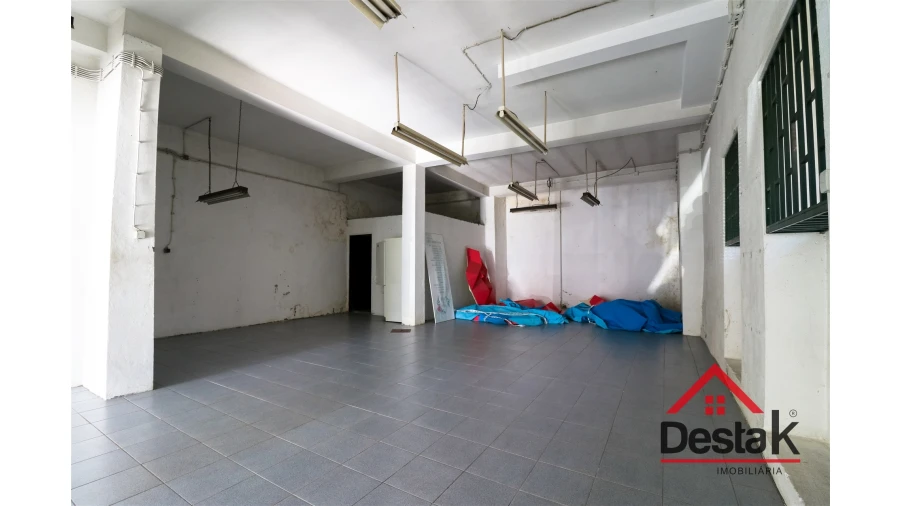 Loja para Arrendamento em Viseu Foto 4