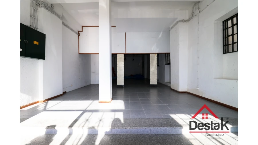 Loja para Arrendamento em Viseu Foto 3