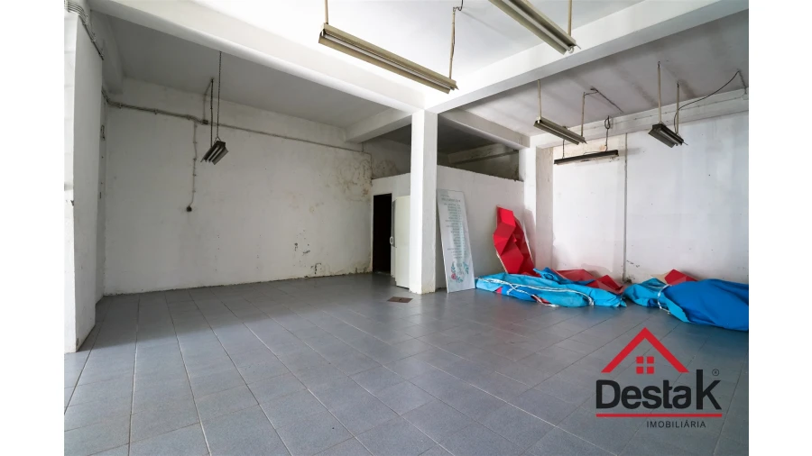 Loja para Arrendamento em Viseu Foto 5