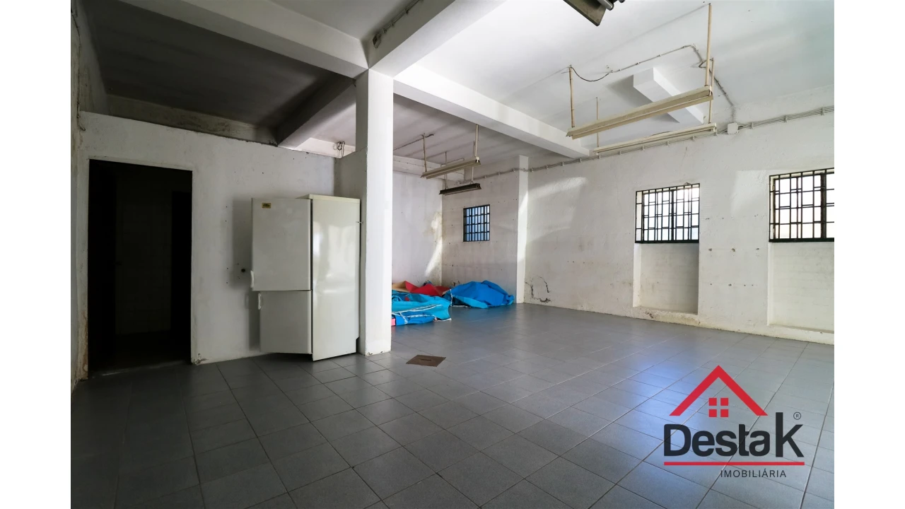 Loja para Arrendamento em Viseu Foto 6