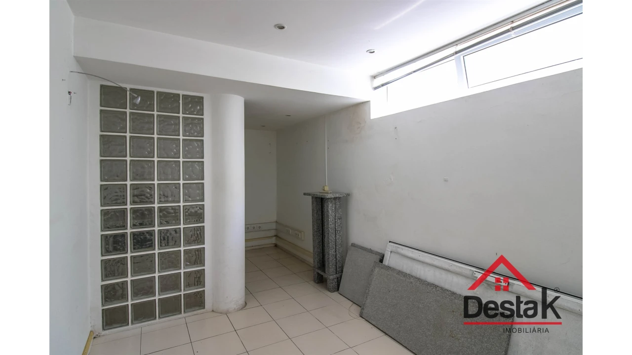 Loja para Venda em Oliveira de Frades, Souto de Lafões e Sejães Foto 8