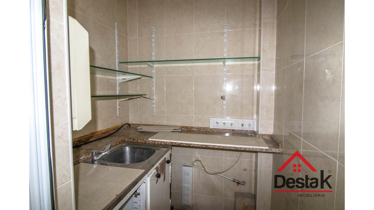 Loja para Venda em Oliveira de Frades, Souto de Lafões e Sejães Foto 5