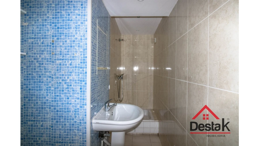 Loja para Venda em Oliveira de Frades, Souto de Lafões e Sejães Foto 10