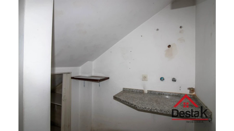 Loja para Venda em Oliveira de Frades, Souto de Lafões e Sejães Foto 12