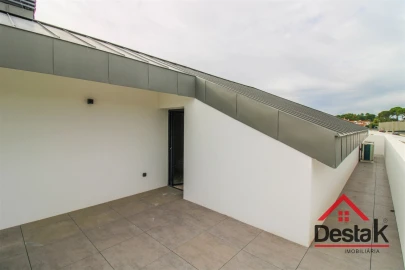Apartamento T4 para Venda em Repeses e São Salvador