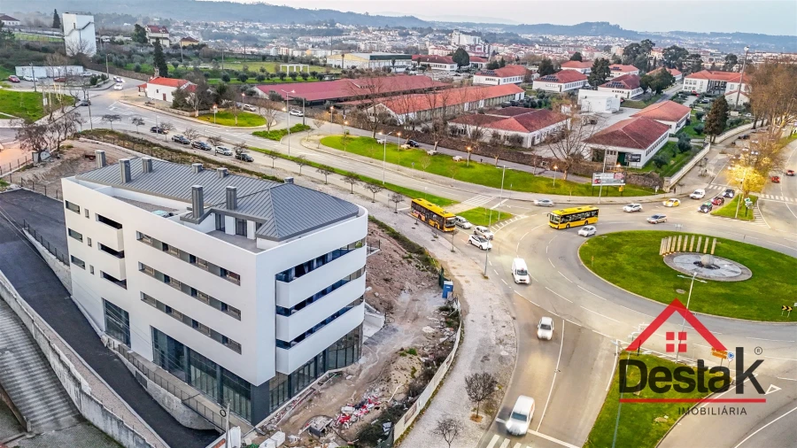 Apartamento T4 para Venda em Repeses e São Salvador Foto 29