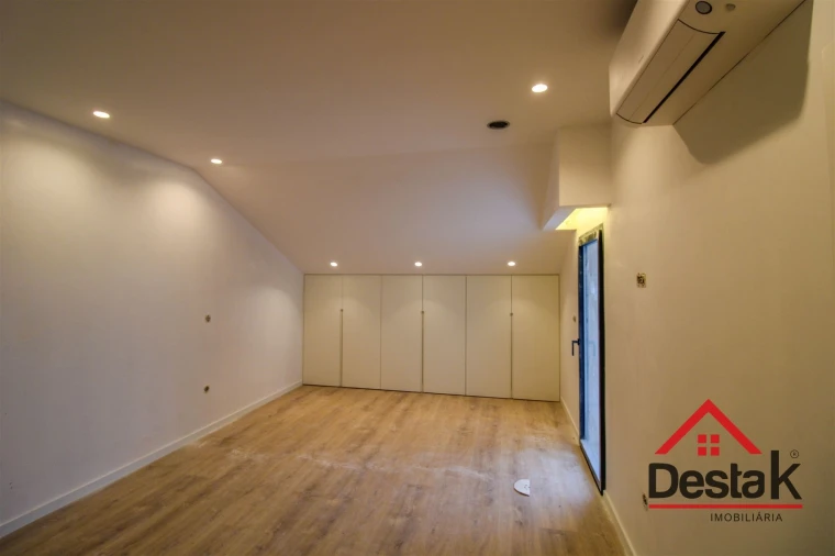 Apartamento T4 para Venda em Repeses e São Salvador Foto 12