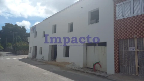 Moradia T2 para Venda em São João da Madeira