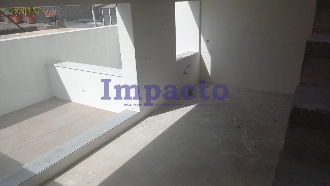 Moradia T2 para Venda em São João da Madeira Foto 6