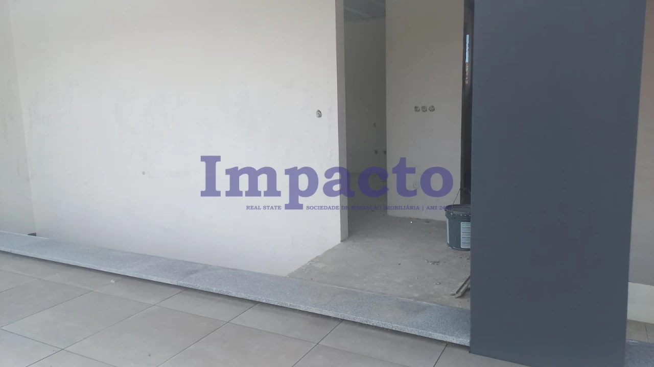 Moradia T2 para Venda em São João da Madeira Foto 8
