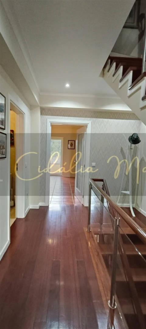 Moradia T4 para Venda em Fragosela