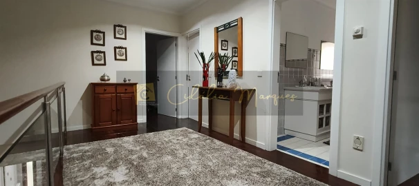 Moradia T4 para Venda em Fragosela