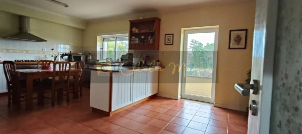 Moradia T4 para Venda em Fragosela