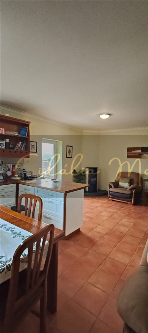 Moradia T4 para Venda em Fragosela