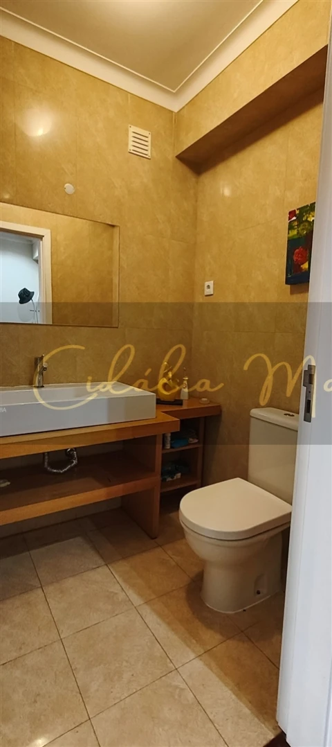 Moradia T4 para Venda em Fragosela