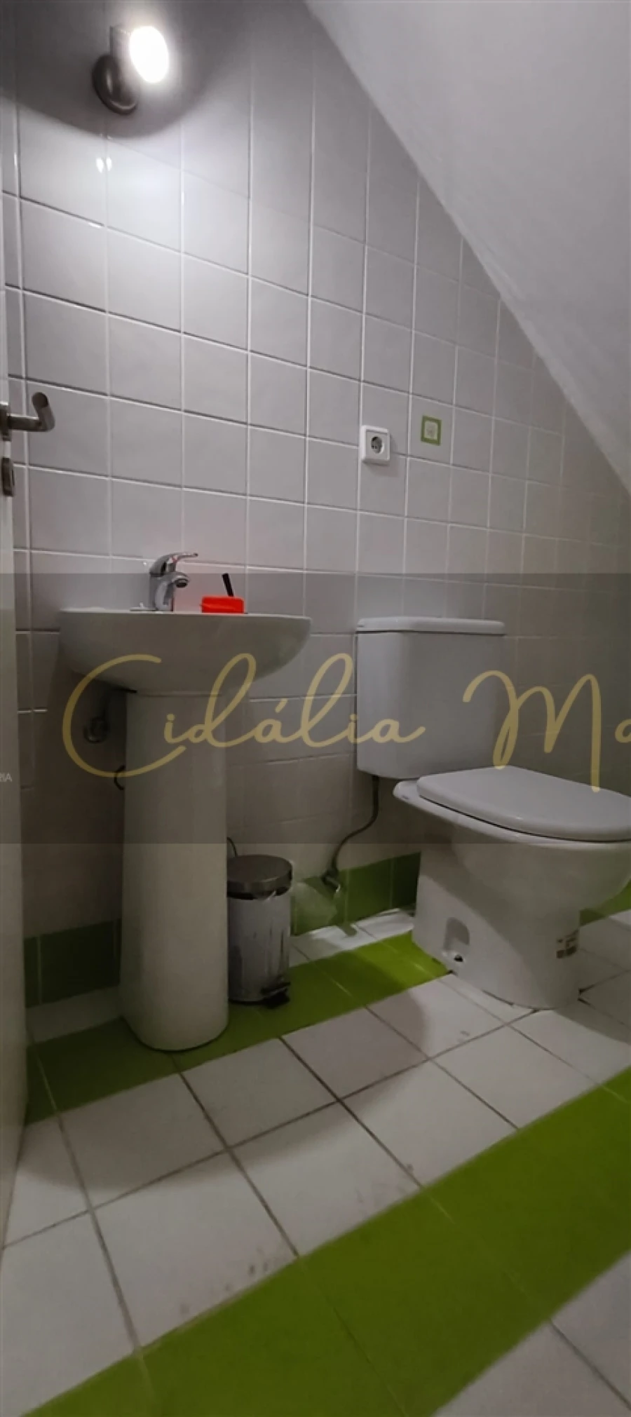 Moradia T4 para Venda em Fragosela Foto 4