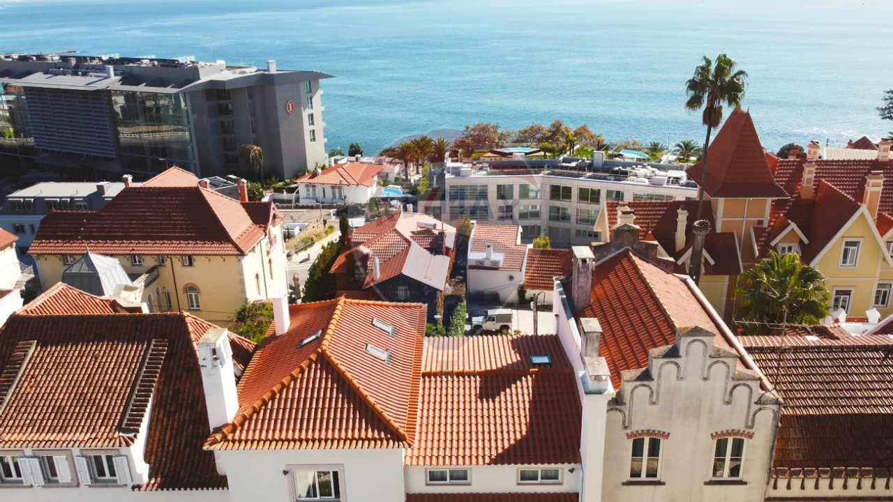 Moradia T5 para Venda em Cascais e Estoril Foto 1