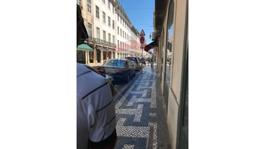 Loja para Arrendamento em Santa Maria Maior Foto 10