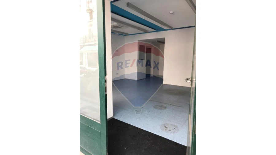 Loja para Arrendamento em Santa Maria Maior Foto 7