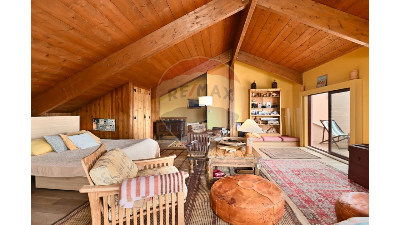 Apartamento T2 para Arrendamento em Misericórdia Foto 9