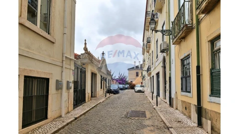 Apartamento T2 para Arrendamento em Misericórdia