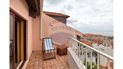 Apartamento T2 para Arrendamento em Misericórdia