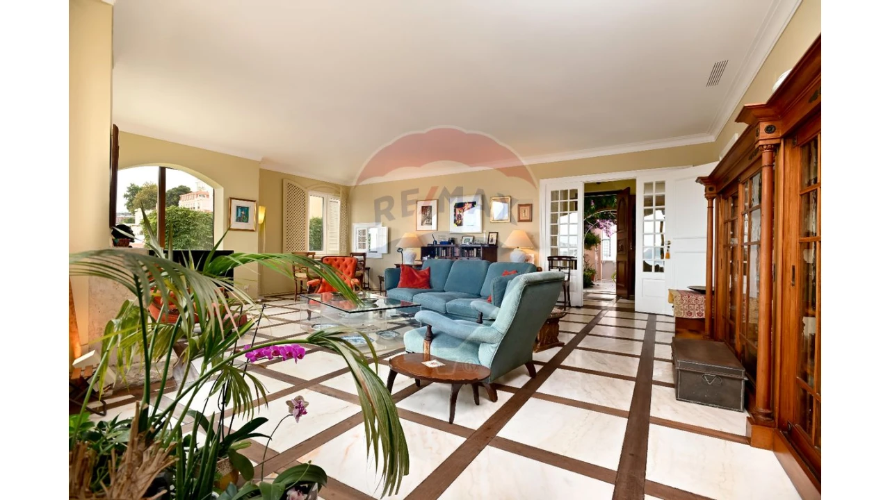 Apartamento T2 para Arrendamento em Misericórdia Foto 3