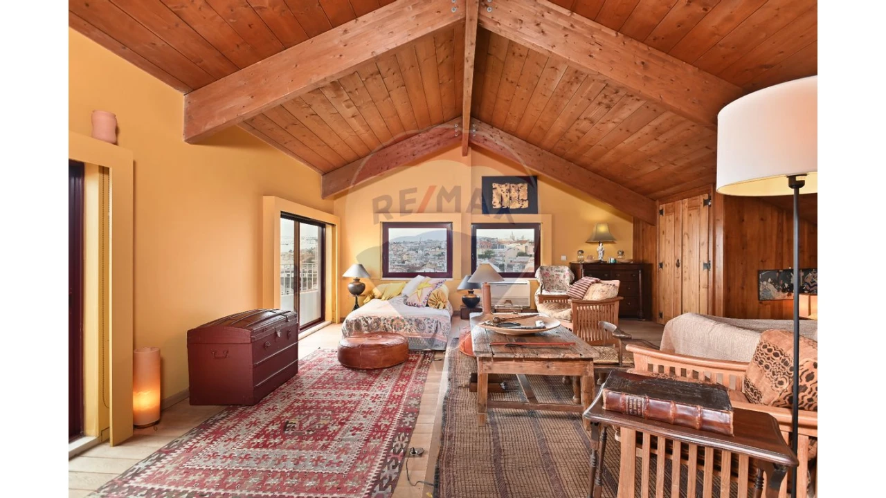 Apartamento T2 para Arrendamento em Misericórdia Foto 8