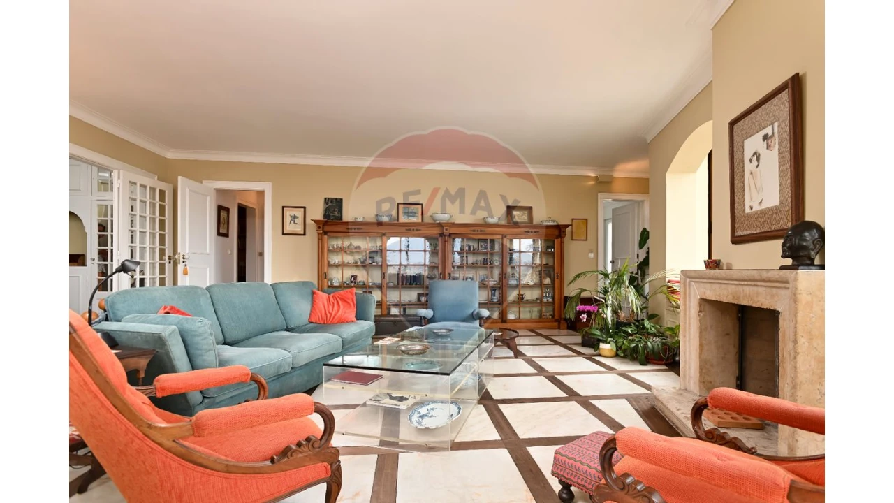 Apartamento T2 para Arrendamento em Misericórdia Foto 4