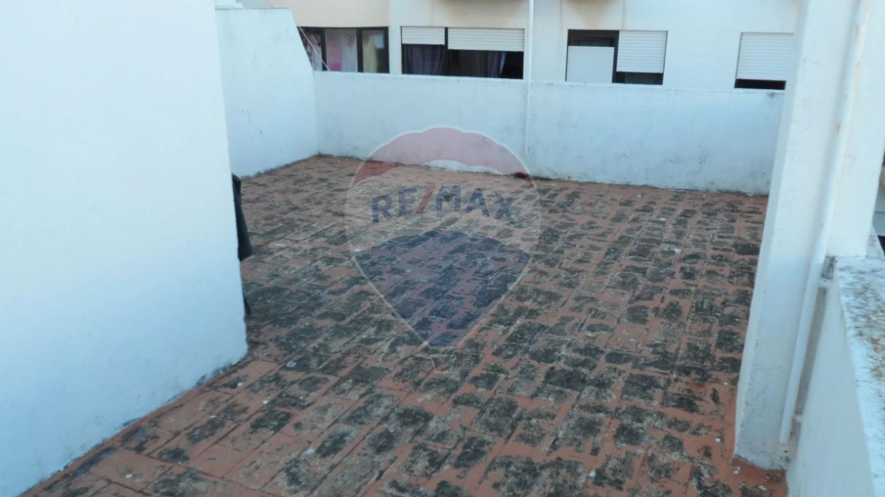 Apartamento T1 para Venda em Portimão Foto 10