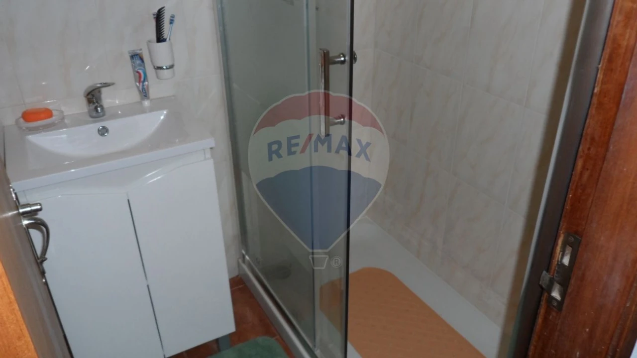 Apartamento T1 para Venda em Portimão Foto 11
