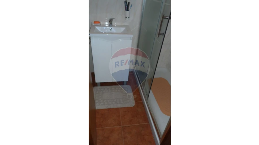 Apartamento T1 para Venda em Portimão Foto 2