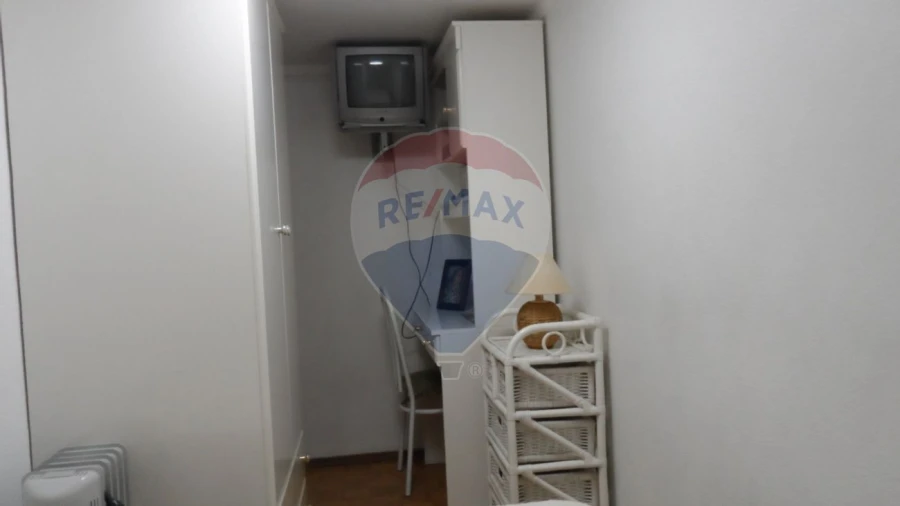 Apartamento T1 para Venda em Portimão Foto 4