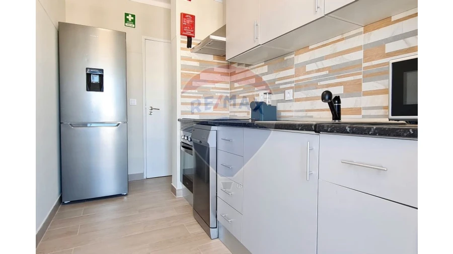 Apartamento T1 para Venda em Armação de Pera Foto 4