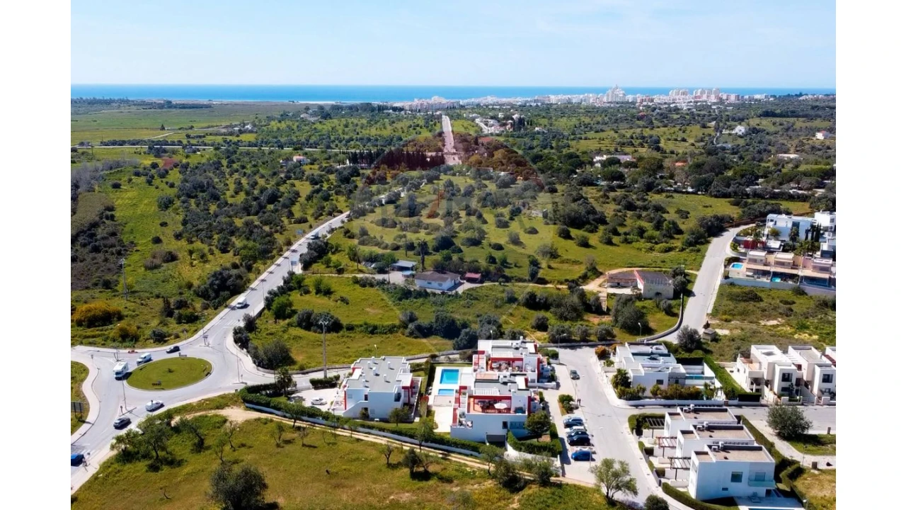 Apartamento T1 para Venda em Alcantarilha e Pêra Foto 3