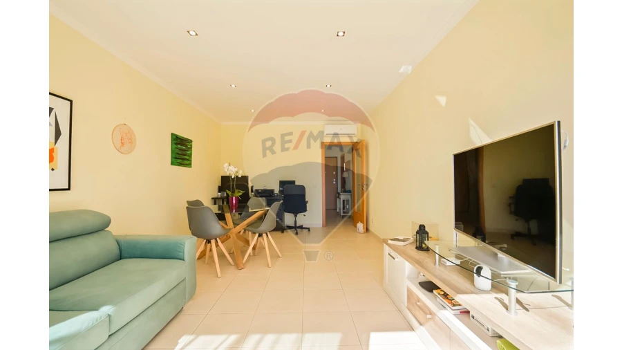 Apartamento T1 para Venda em Alcantarilha e Pêra Foto 10