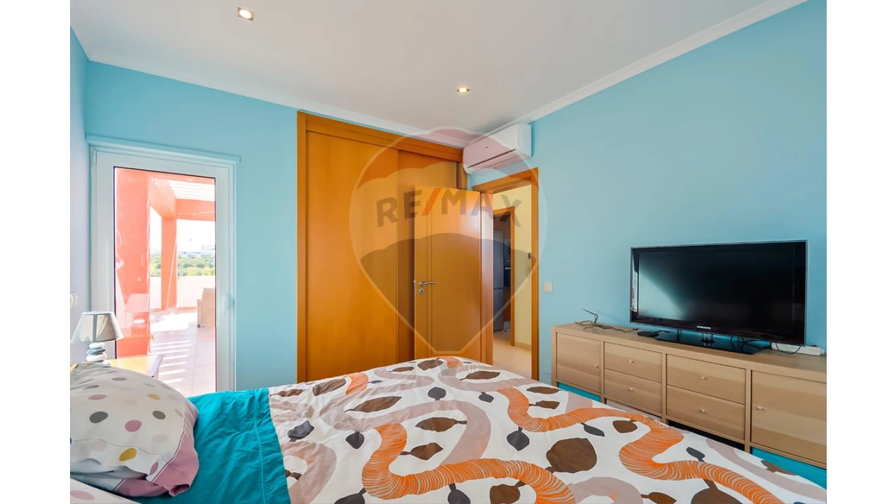 Apartamento T1 para Venda em Alcantarilha e Pêra Foto 12